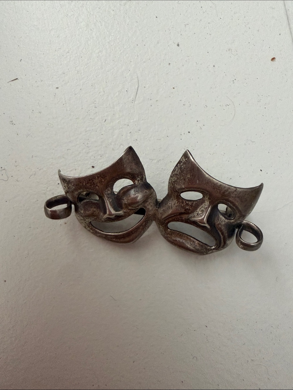 Vintage Theater Comedy & Tragedy Mask Pendant/ Broche in sterling Silver